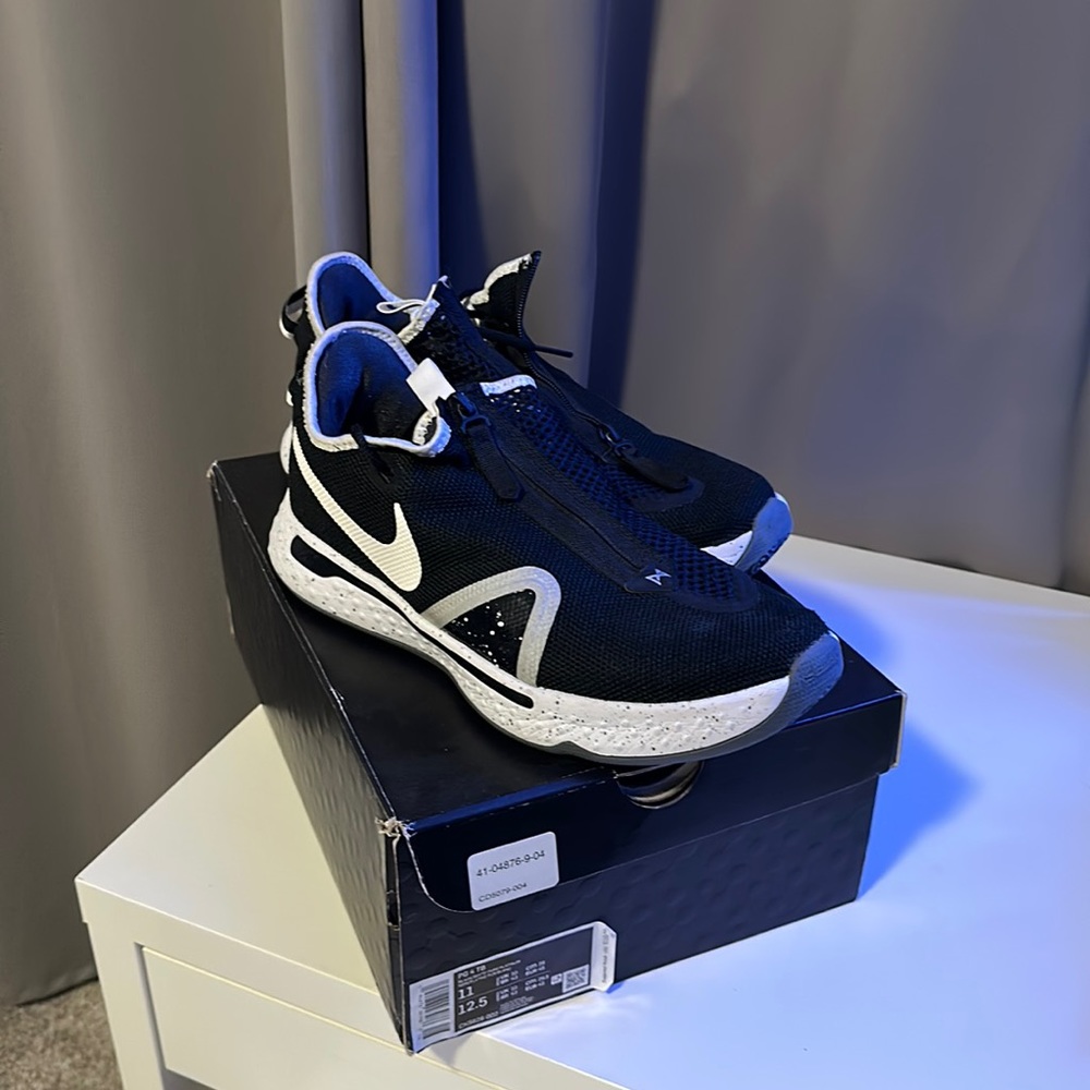 PG 4 TB Black/White Pure-Platinum (Lightly Used)